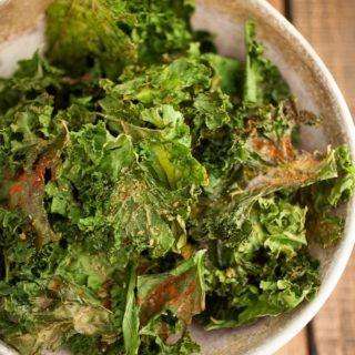 Spiced kale chips